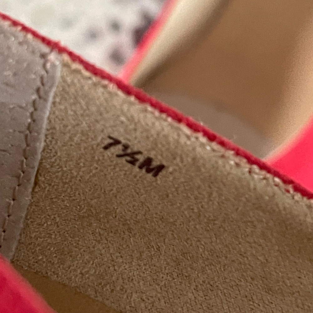 Vaneli Suede Pumps Womens 7.5 M Red Pointed Toe Block Heel Professional Classic - Picture 6 of 6